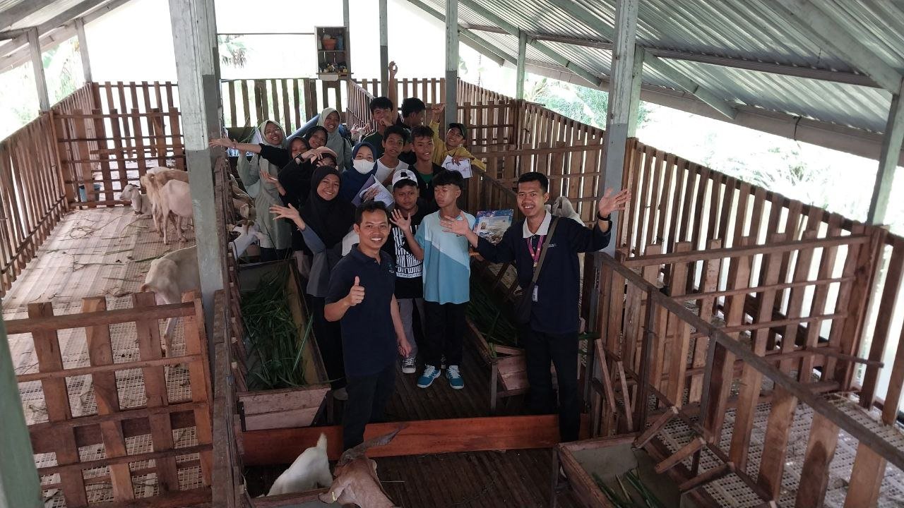  Kunjungan Riset Sekolah Muda Adzkia Banjarnegara: Belajar Ubah Sedimentasi Waduk Mrica dan Eceng Gondok Jadi Pupuk Organik di Kampung Ilmu